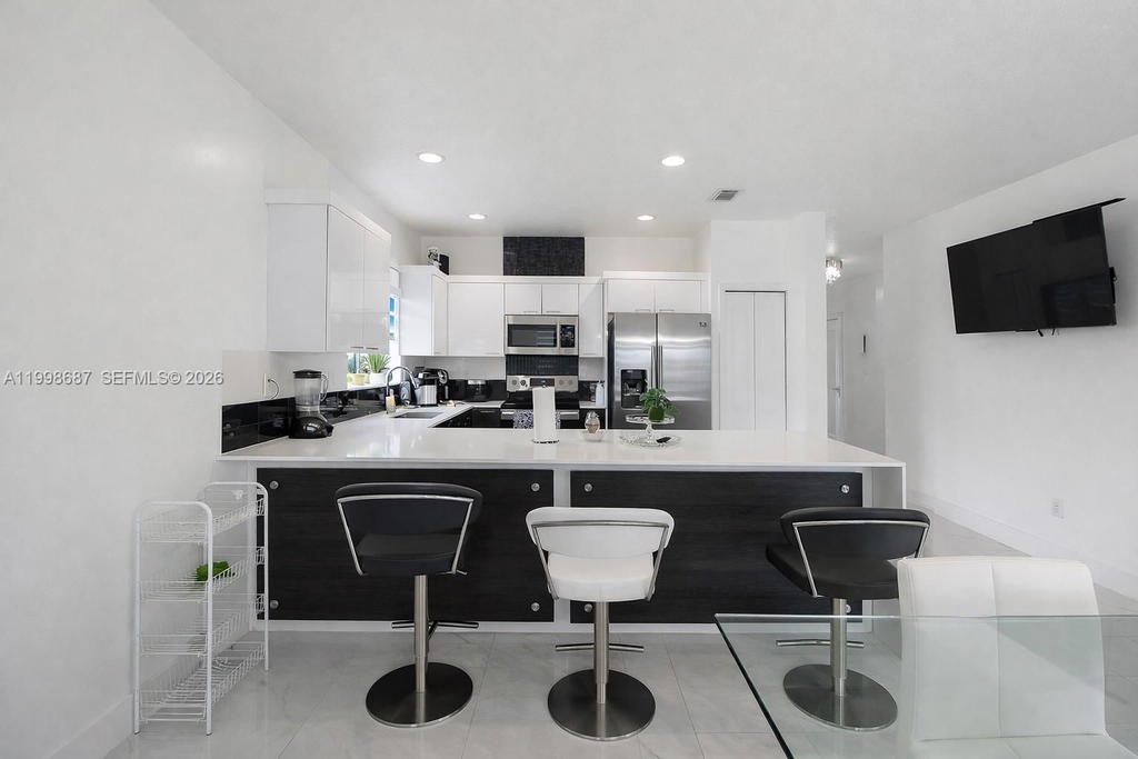 Real estate property located at 15045 38th Ter, Miami-dade, Kayla S Place, Miami, FL
