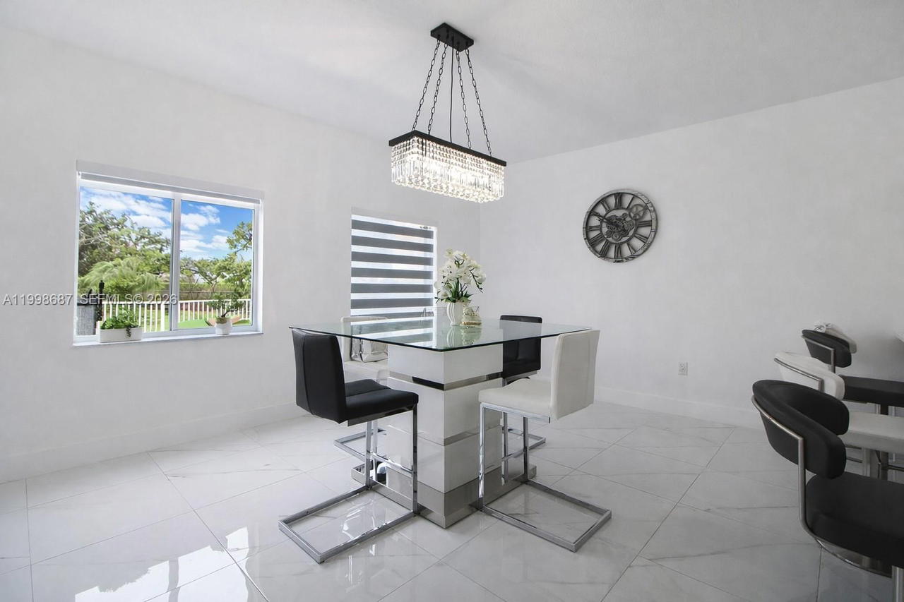 Real estate property located at 15045 38th Ter, Miami-dade, Kayla S Place, Miami, FL