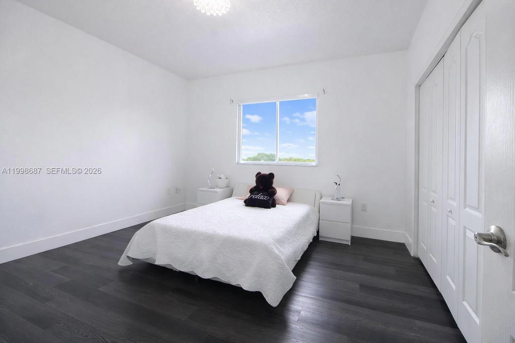 Real estate property located at 15045 38th Ter, Miami-dade, Kayla S Place, Miami, FL