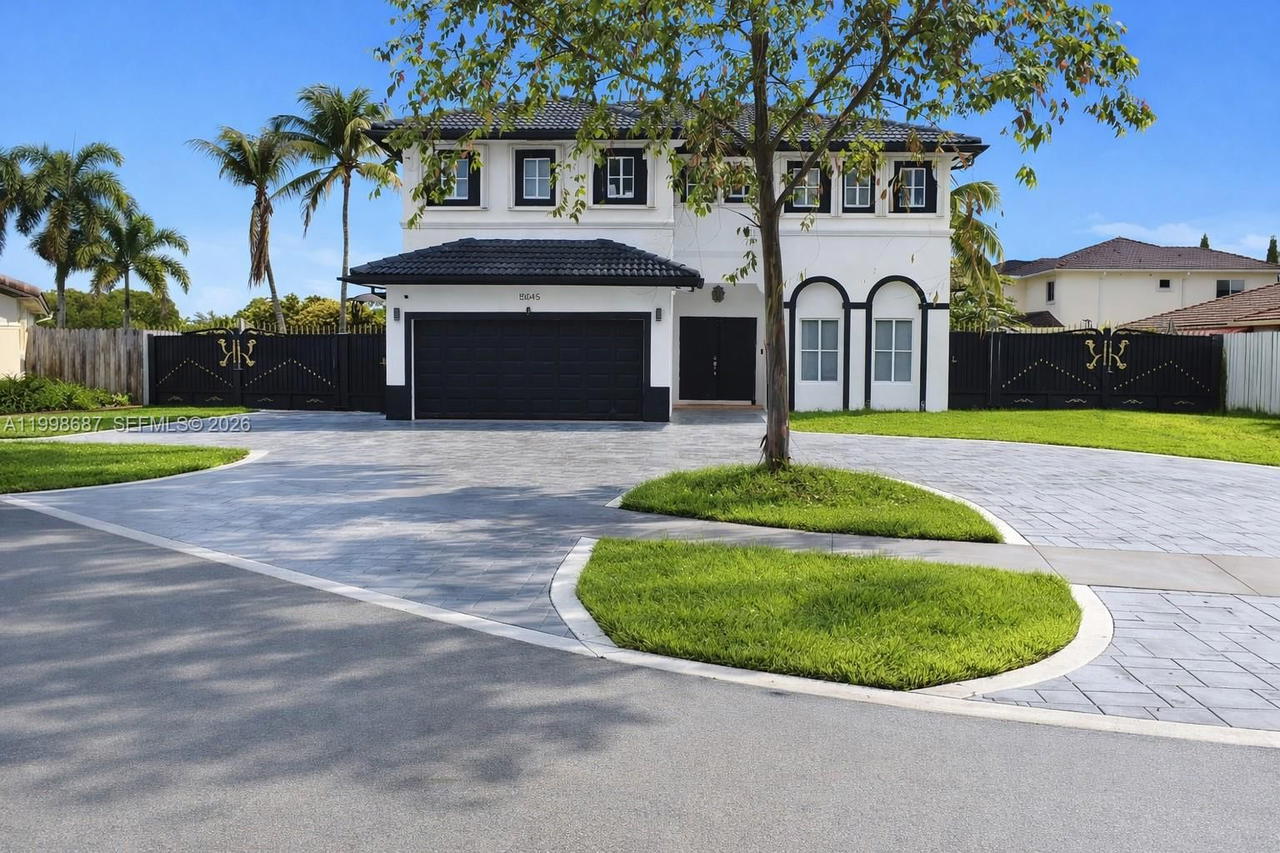 Real estate property located at 15045 38th Ter, Miami-dade, Kayla S Place, Miami, FL