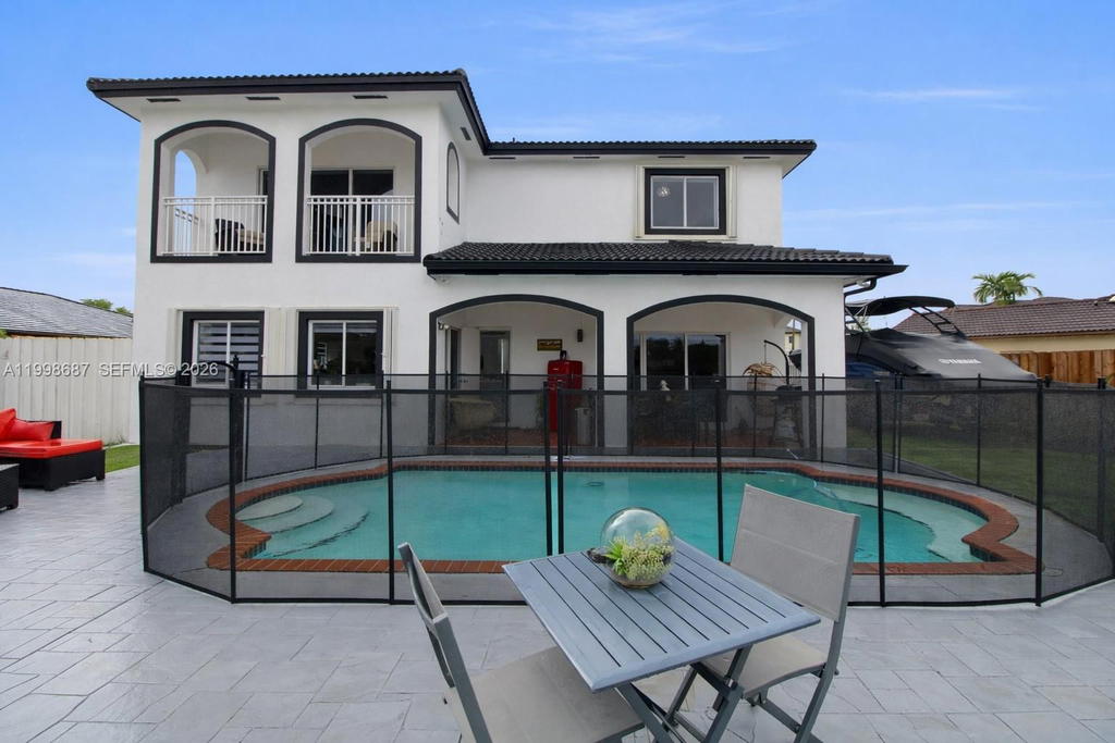 Real estate property located at 15045 38th Ter, Miami-dade, Kayla S Place, Miami, FL