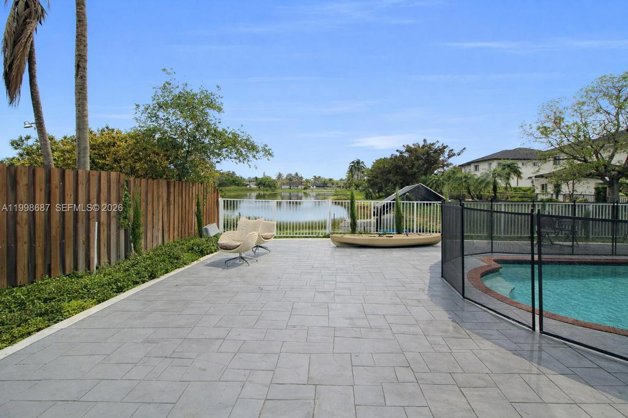 Real estate property located at 15045 38th Ter, Miami-dade, Kayla S Place, Miami, FL