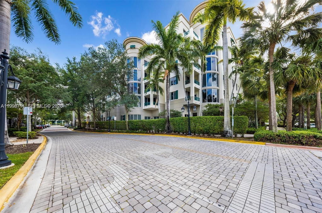 Real estate property located at 510 84th Ave #412, Broward, Veranda Condo, Plantation, FL