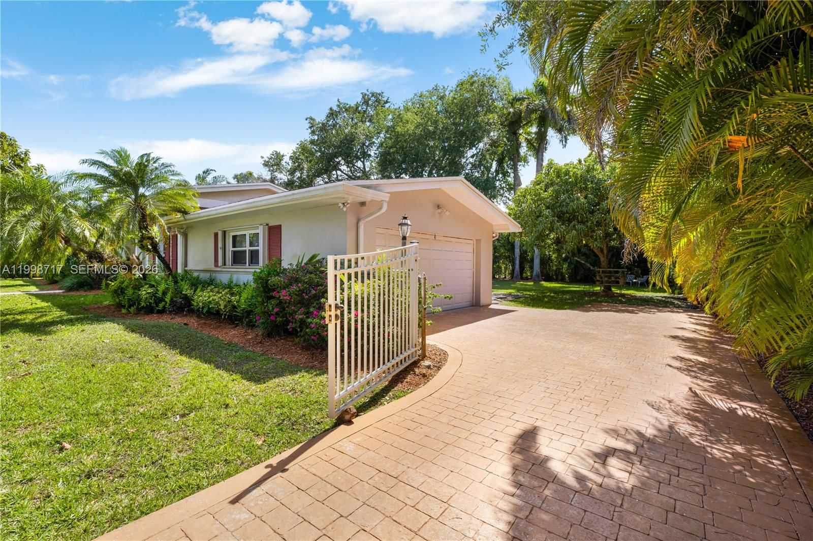 Real estate property located at 9830 69th Ave, Miami-dade, Patricia Manor, Pinecrest, FL