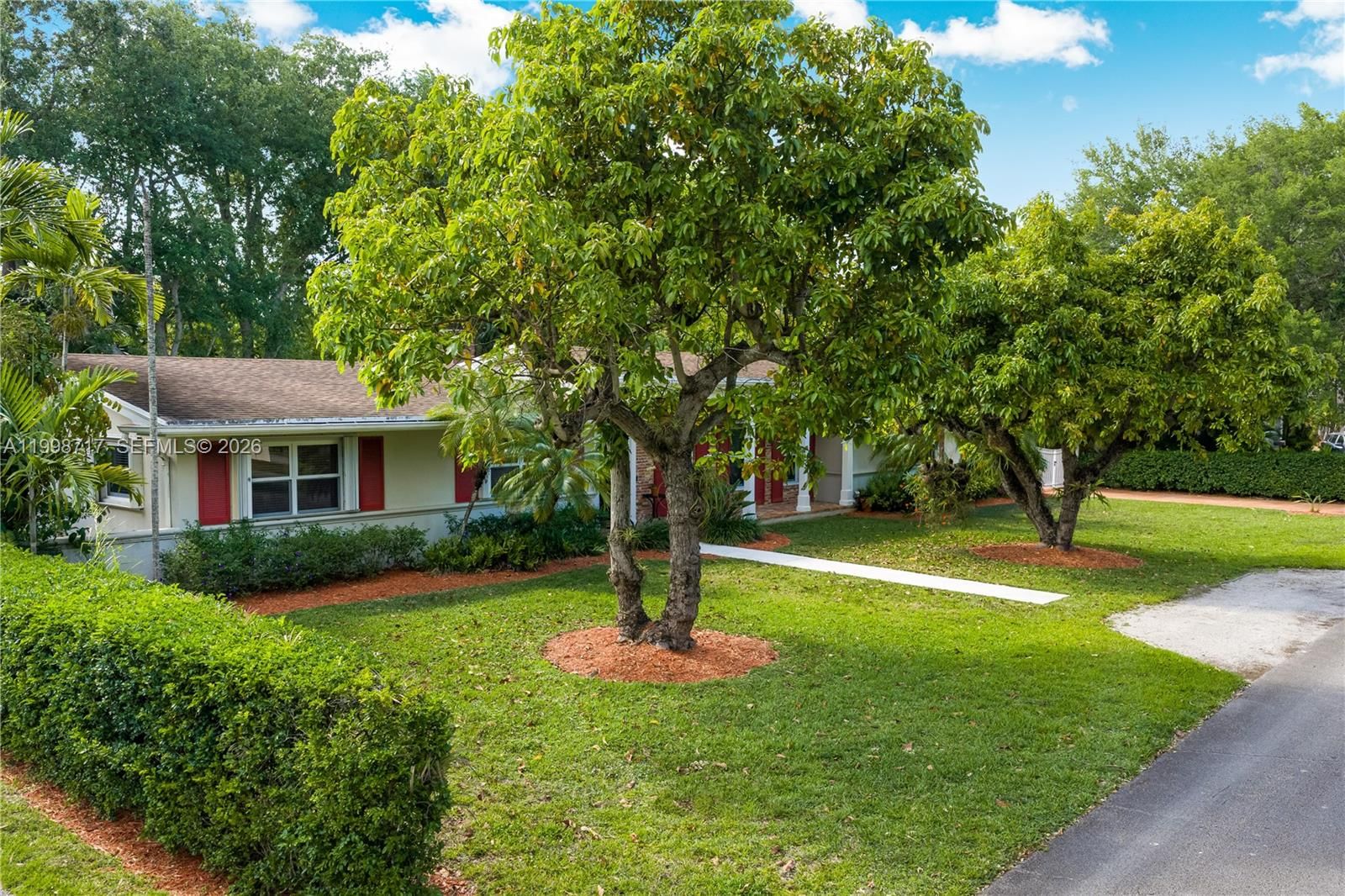 Real estate property located at 9830 69th Ave, Miami-dade, Patricia Manor, Pinecrest, FL