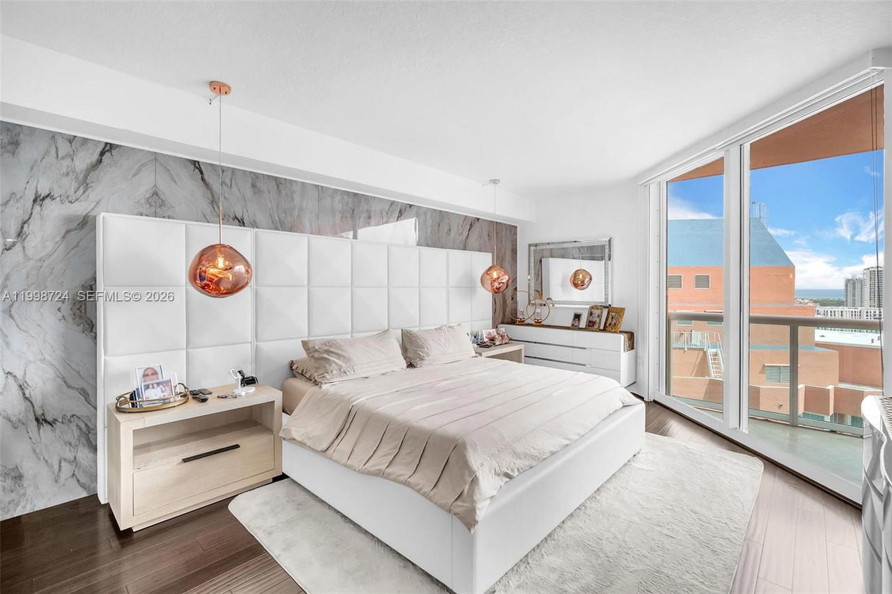 Real estate property located at 3370 Hidden Bay Dr #2407, Miami-dade, 100 Hidden Bay Condo, Aventura, FL