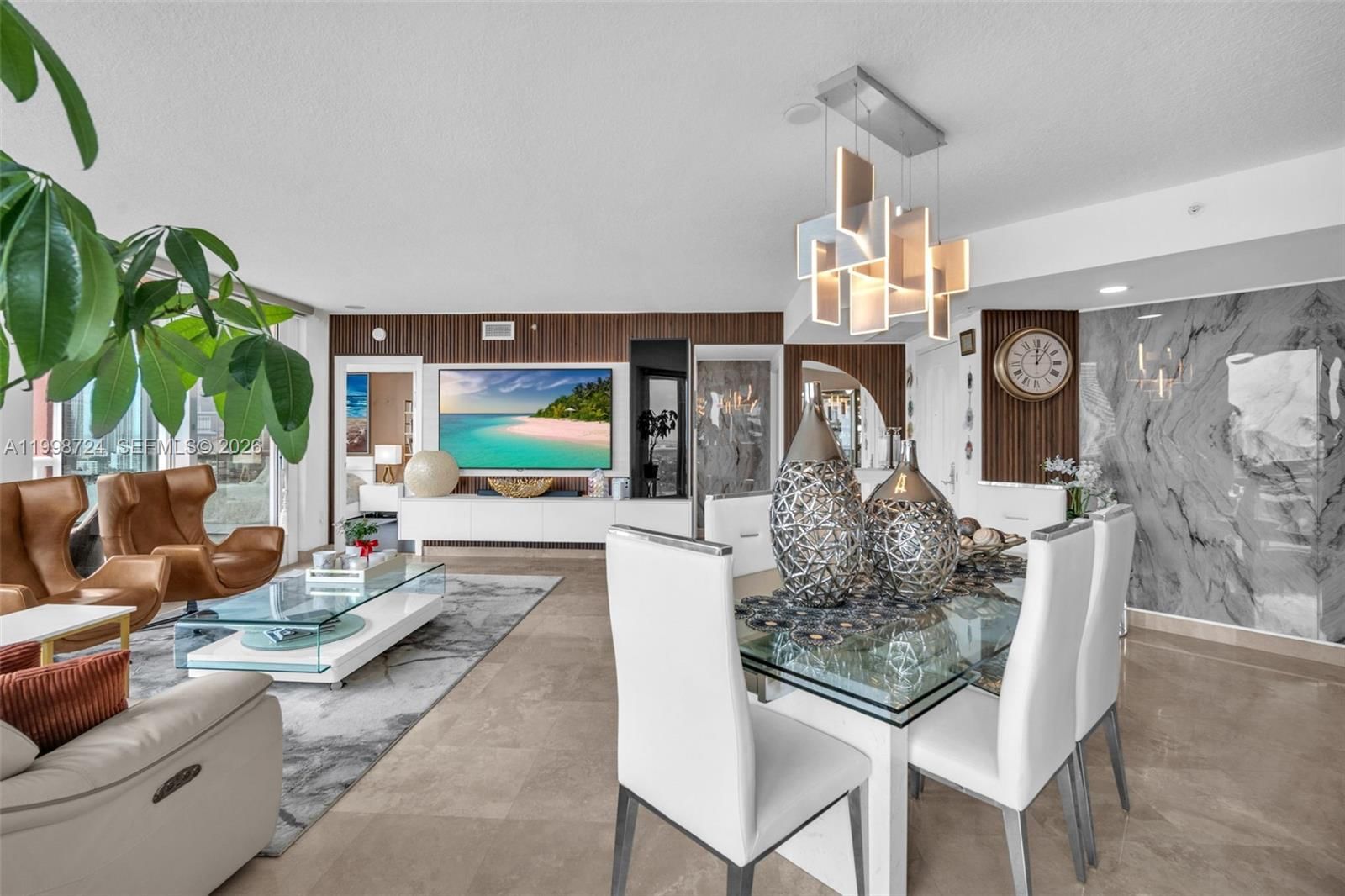 Real estate property located at 3370 Hidden Bay Dr #2407, Miami-dade, 100 Hidden Bay Condo, Aventura, FL