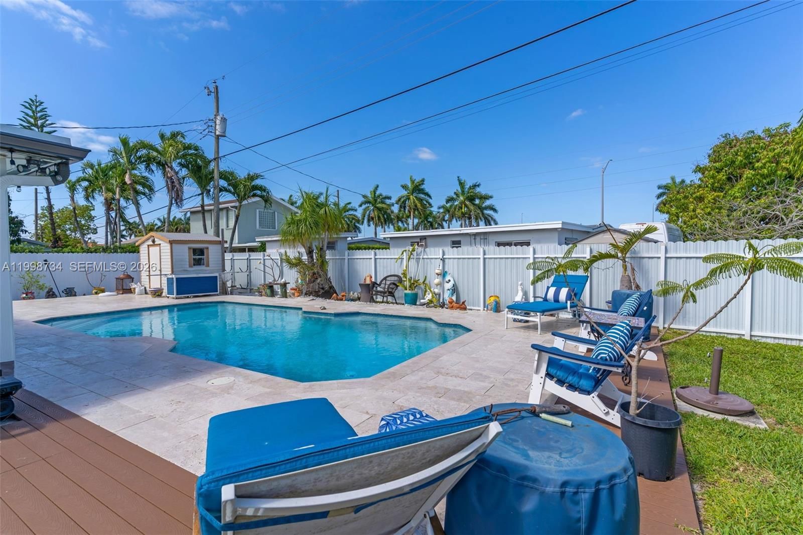 Real estate property located at 5100 116th Ave, Miami-dade, Westwood Lake 4th Addn, Miami, FL