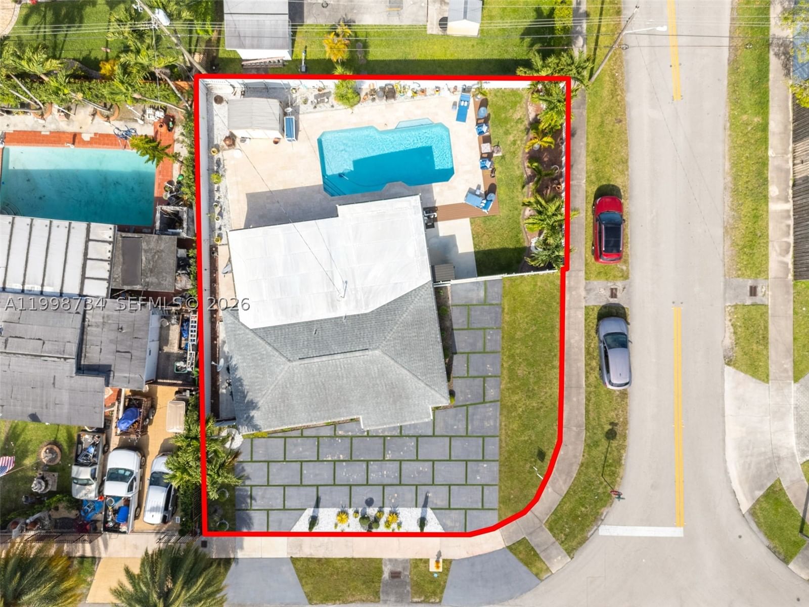 Real estate property located at 5100 116th Ave, Miami-dade, Westwood Lake 4th Addn, Miami, FL
