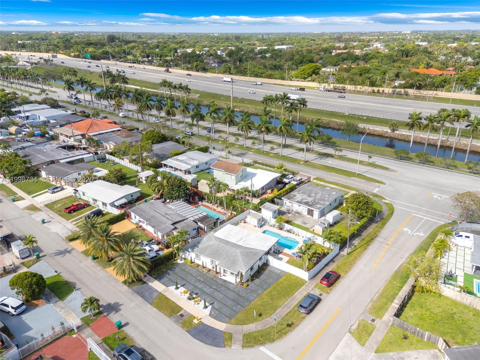 Real estate property located at 5100 116th Ave, Miami-dade, Westwood Lake 4th Addn, Miami, FL