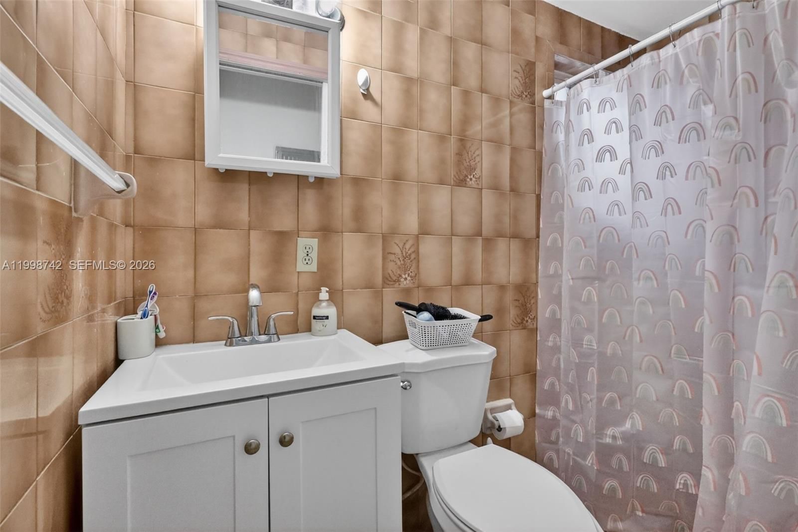 Real estate property located at 733 33rd St, Miami-dade, 2nd Rev Pl Of Industrial, Hialeah, FL