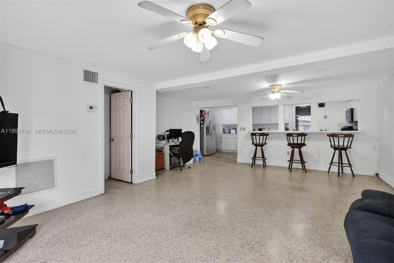 Real estate property located at 733 33rd St, Miami-dade, 2nd Rev Pl Of Industrial, Hialeah, FL