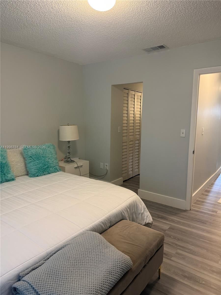 Real estate property located at 401 109th Ave, Miami-dade, El Polo Condo, Sweetwater, FL