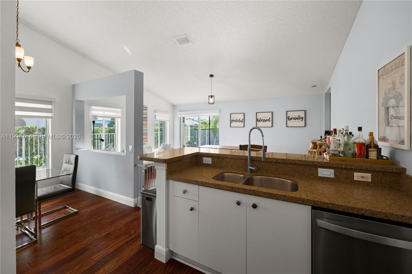 Real estate property located at 1413 Majesty Ter, Broward, Sector 2-parcels 21a 25 2, Weston, FL