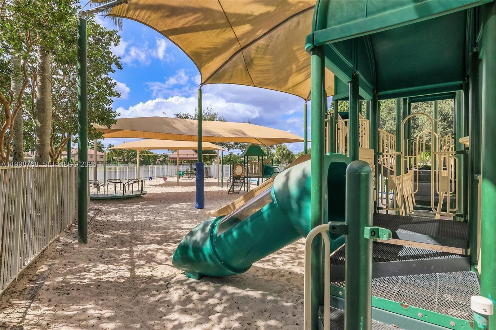 Real estate property located at 1413 Majesty Ter, Broward, Sector 2-parcels 21a 25 2, Weston, FL