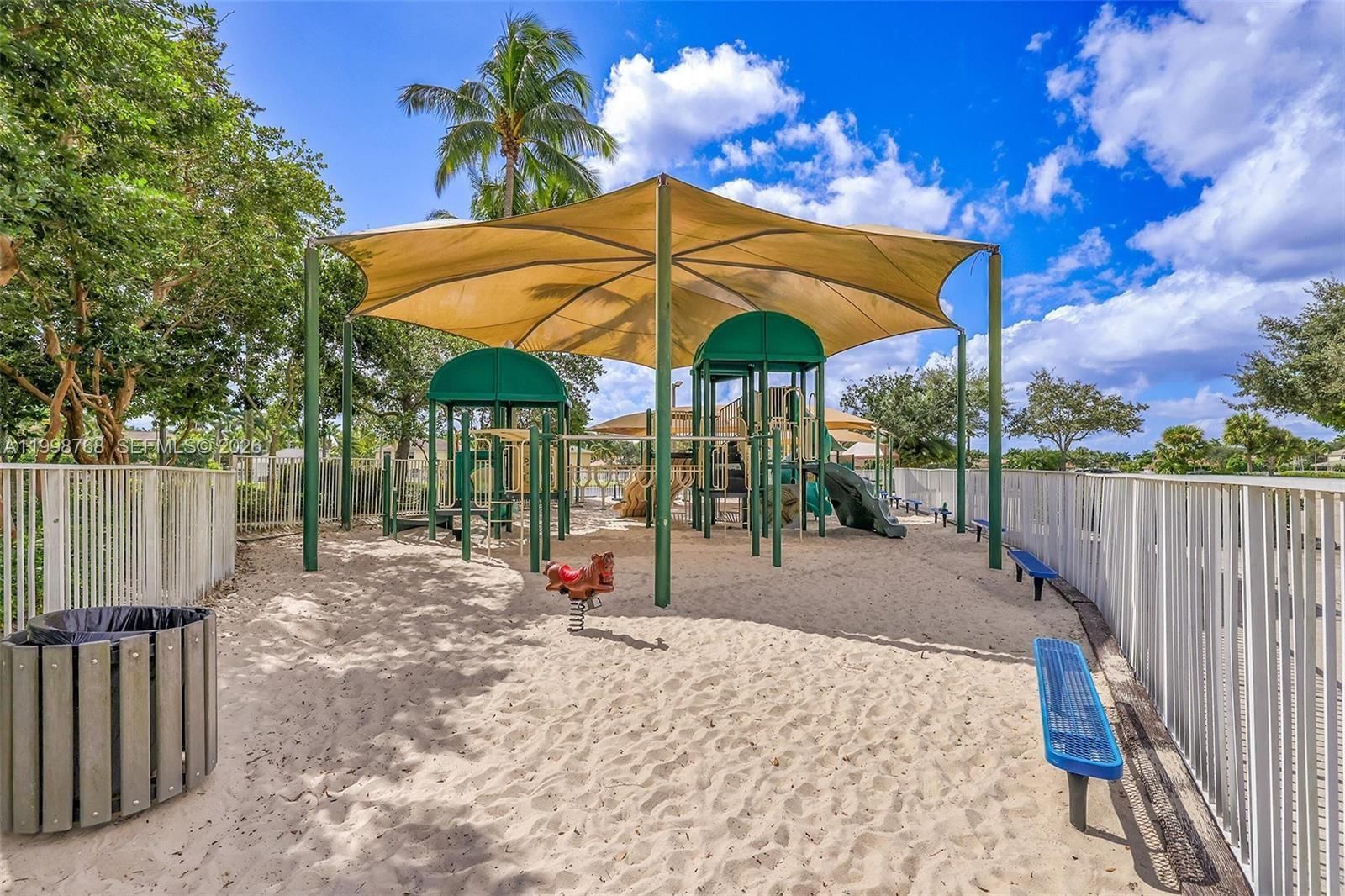 Real estate property located at 1413 Majesty Ter, Broward, Sector 2-parcels 21a 25 2, Weston, FL