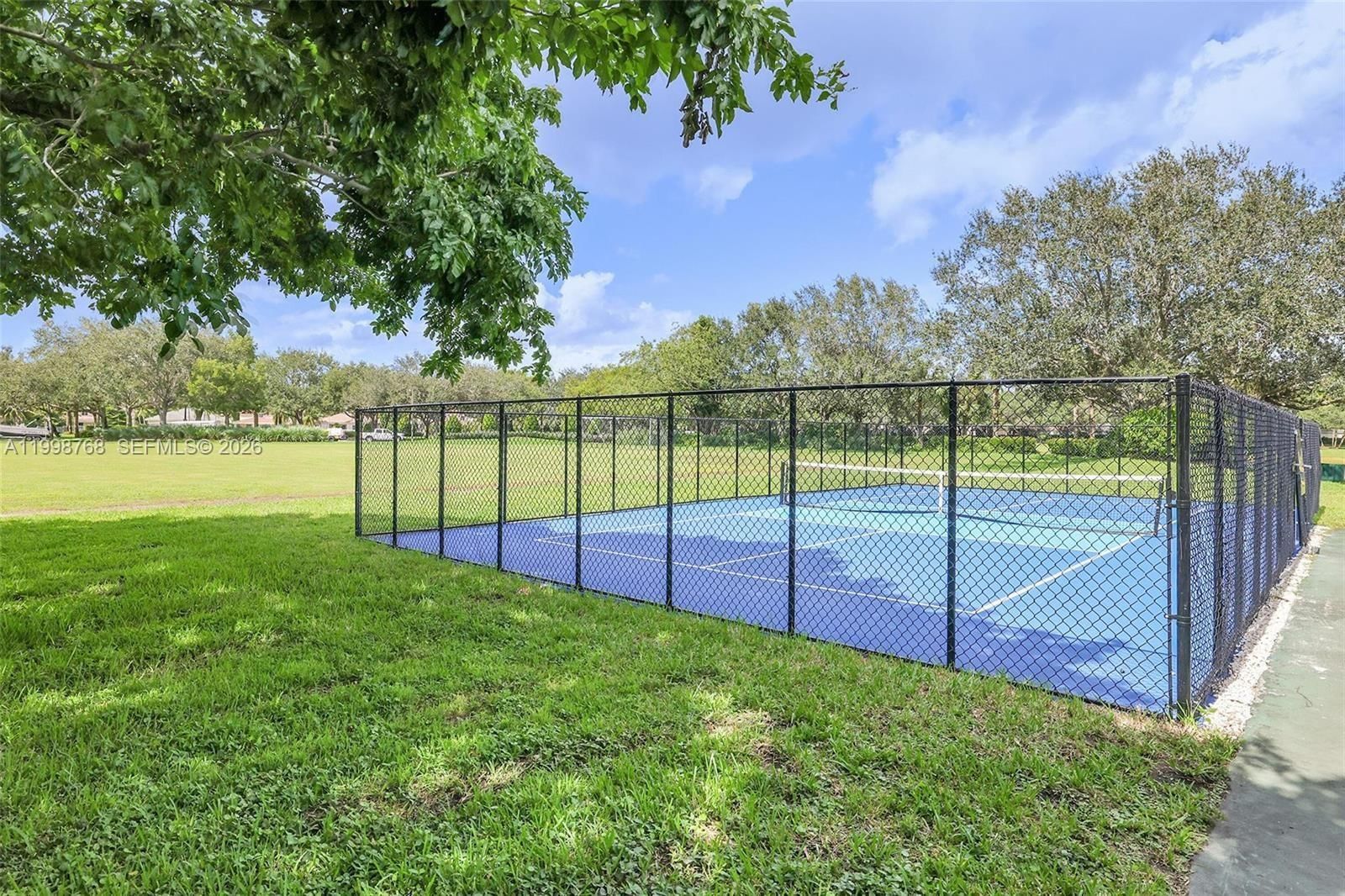 Real estate property located at 1413 Majesty Ter, Broward, Sector 2-parcels 21a 25 2, Weston, FL