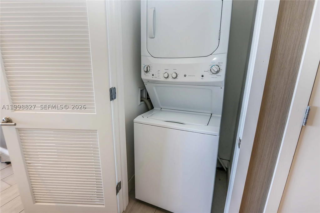 Real estate property located at 4010 Ocean Dr T4004, Broward, 4010 South Ocean Condo, Hollywood, FL