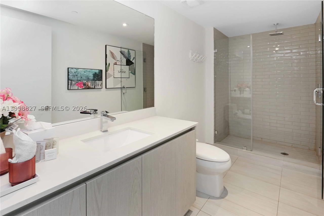 Real estate property located at 4010 Ocean Dr T4004, Broward, 4010 South Ocean Condo, Hollywood, FL