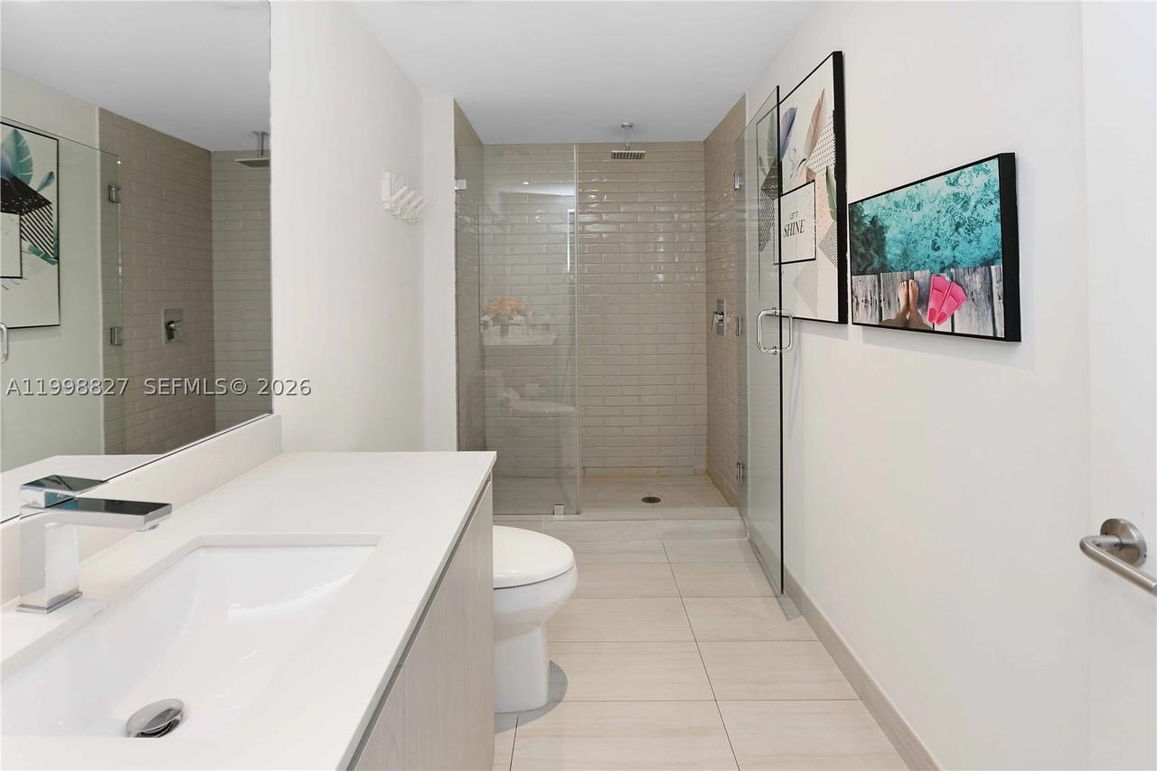 Real estate property located at 4010 Ocean Dr T4004, Broward, 4010 South Ocean Condo, Hollywood, FL