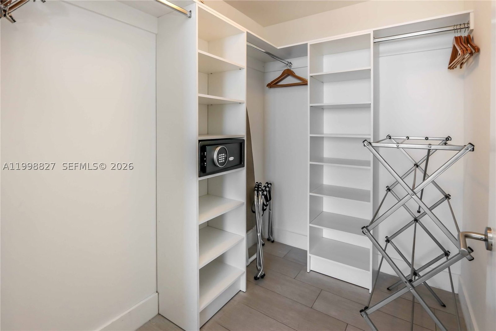 Real estate property located at 4010 Ocean Dr T4004, Broward, 4010 South Ocean Condo, Hollywood, FL
