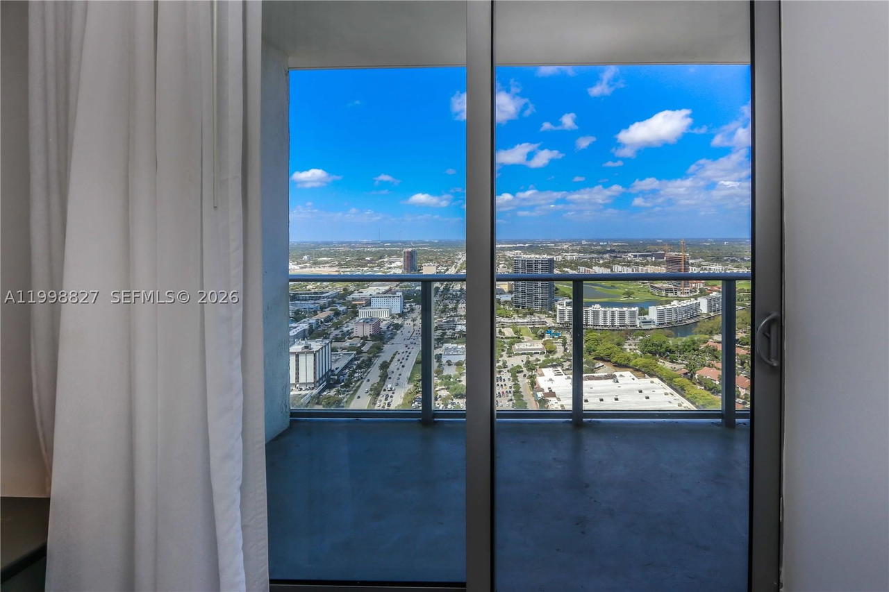 Real estate property located at 4010 Ocean Dr T4004, Broward, 4010 South Ocean Condo, Hollywood, FL
