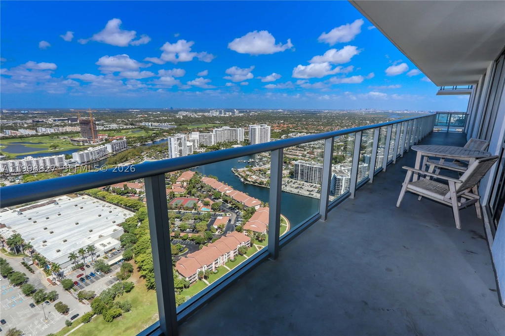 Real estate property located at 4010 Ocean Dr T4004, Broward, 4010 South Ocean Condo, Hollywood, FL