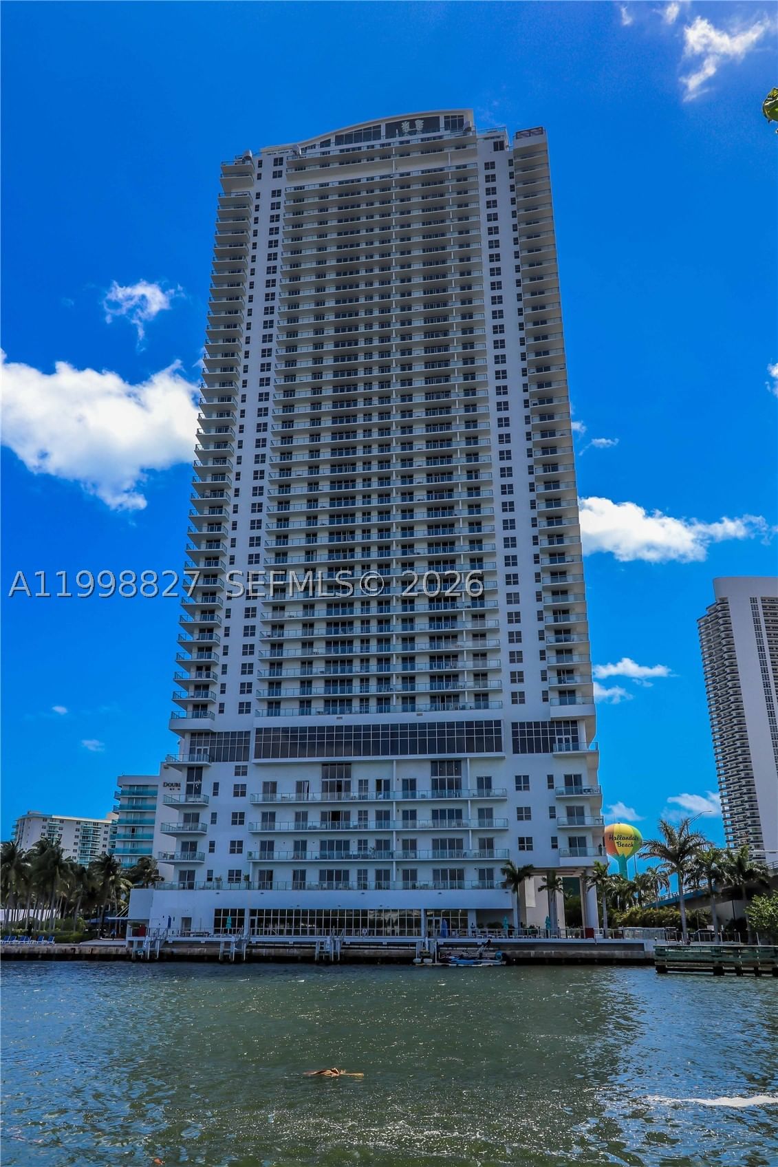 Real estate property located at 4010 Ocean Dr T4004, Broward, 4010 South Ocean Condo, Hollywood, FL