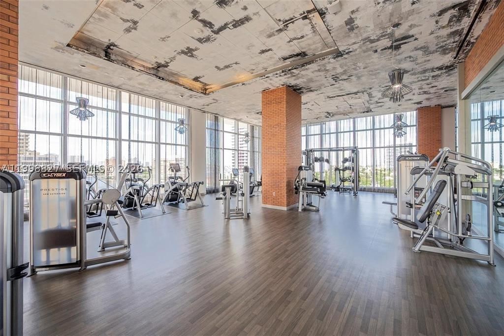 Real estate property located at 4010 Ocean Dr T4004, Broward, 4010 South Ocean Condo, Hollywood, FL