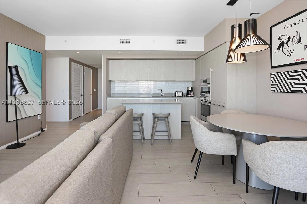 Real estate property located at 4010 Ocean Dr T4004, Broward, 4010 South Ocean Condo, Hollywood, FL