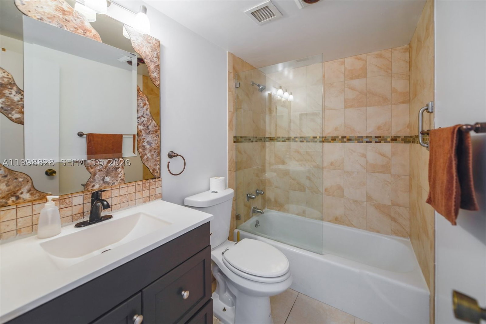 Real estate property located at 1965 Ocean Dr #14D, Broward, Hemispheres Condo, Hallandale Beach, FL