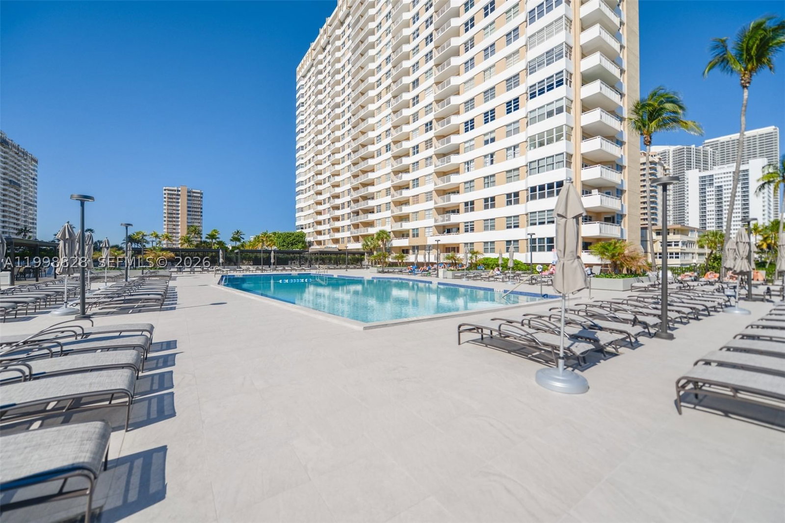 Real estate property located at 1965 Ocean Dr #14D, Broward, Hemispheres Condo, Hallandale Beach, FL