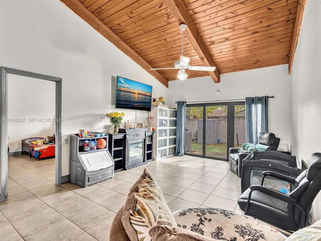 Real estate property located at 13406 102nd Ln, Miami-dade, Cindis Place Sec 1, Miami, FL