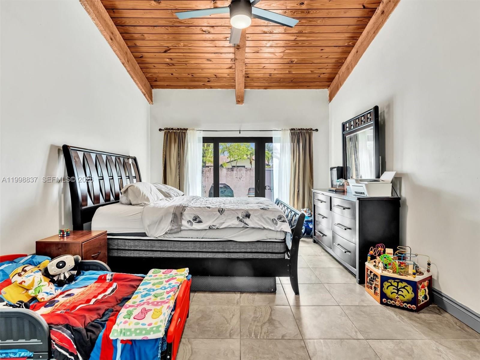 Real estate property located at 13406 102nd Ln, Miami-dade, Cindis Place Sec 1, Miami, FL