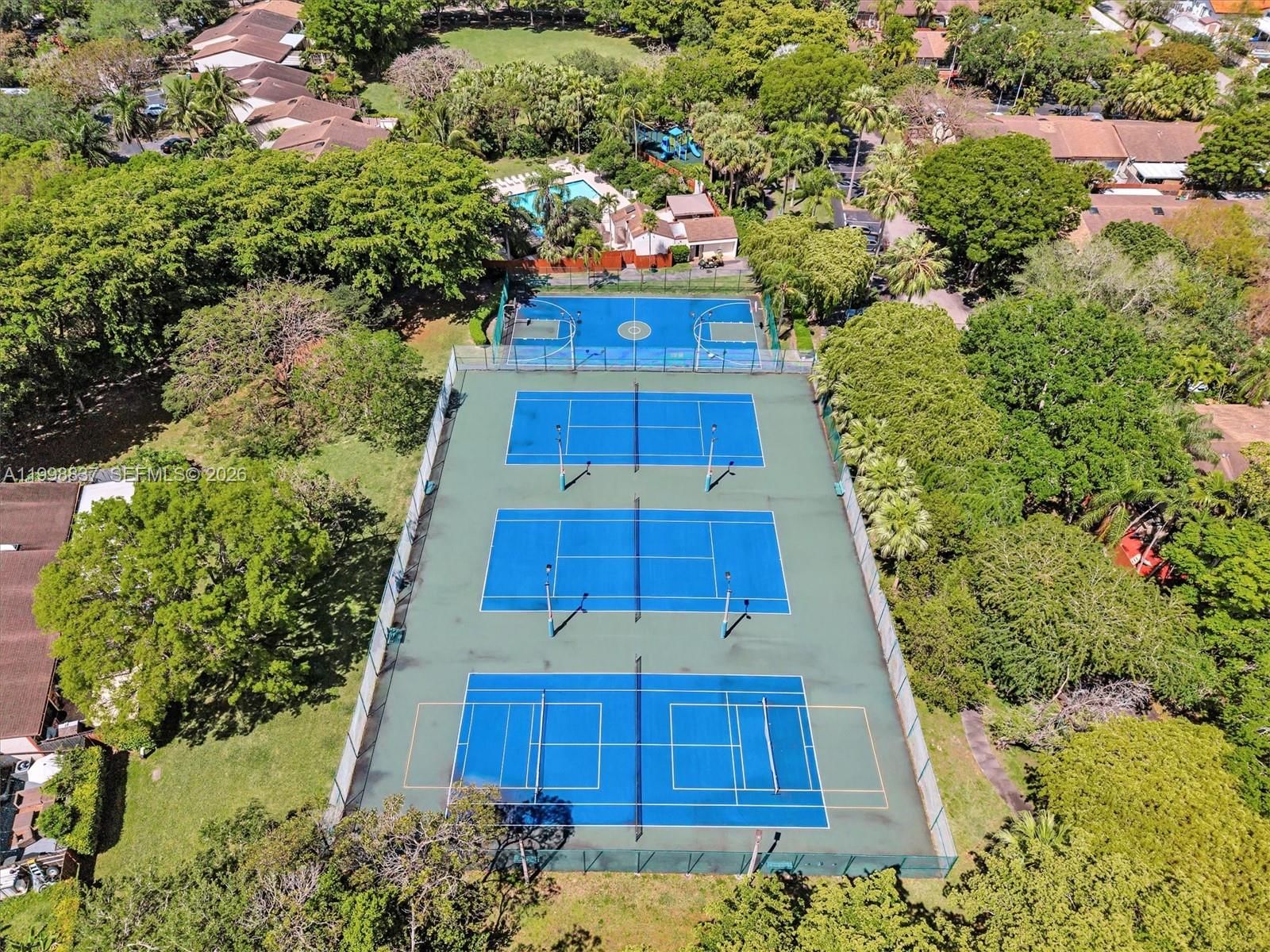 Real estate property located at 13406 102nd Ln, Miami-dade, Cindis Place Sec 1, Miami, FL