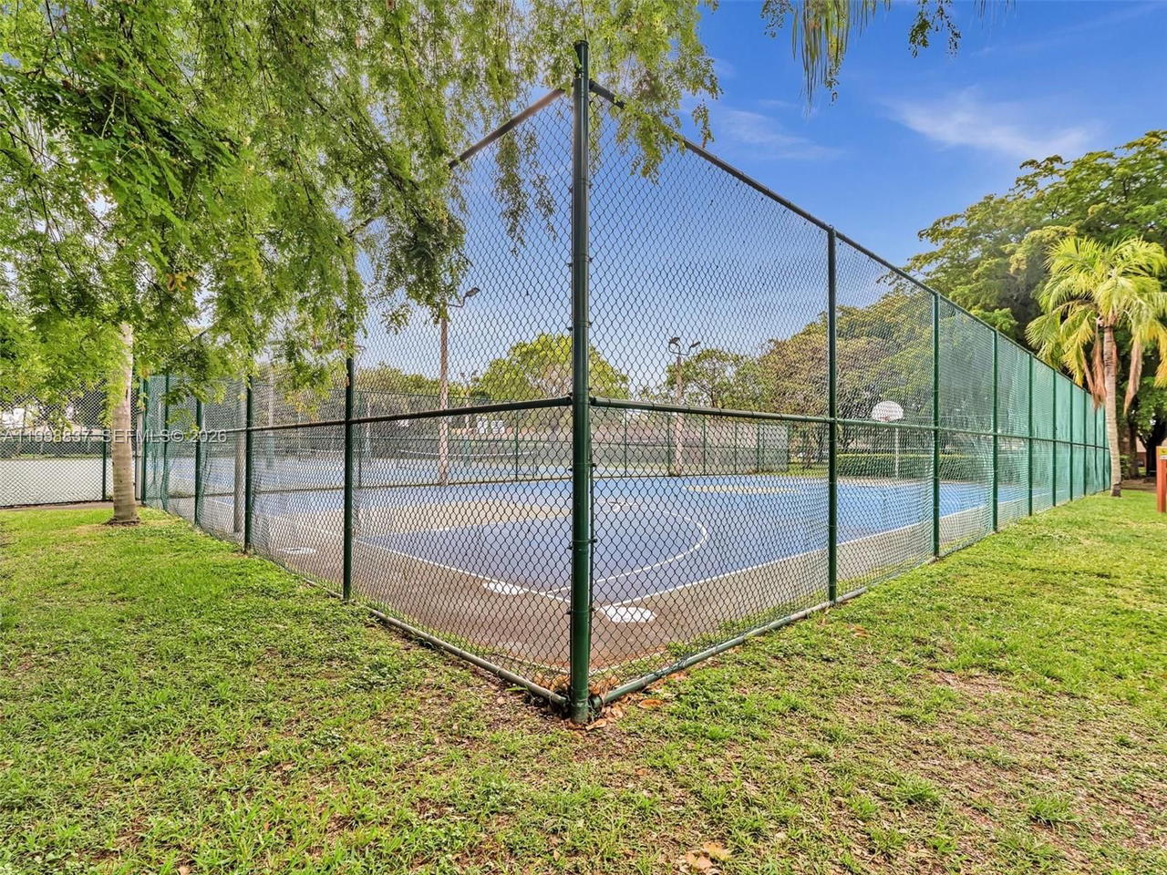 Real estate property located at 13406 102nd Ln, Miami-dade, Cindis Place Sec 1, Miami, FL