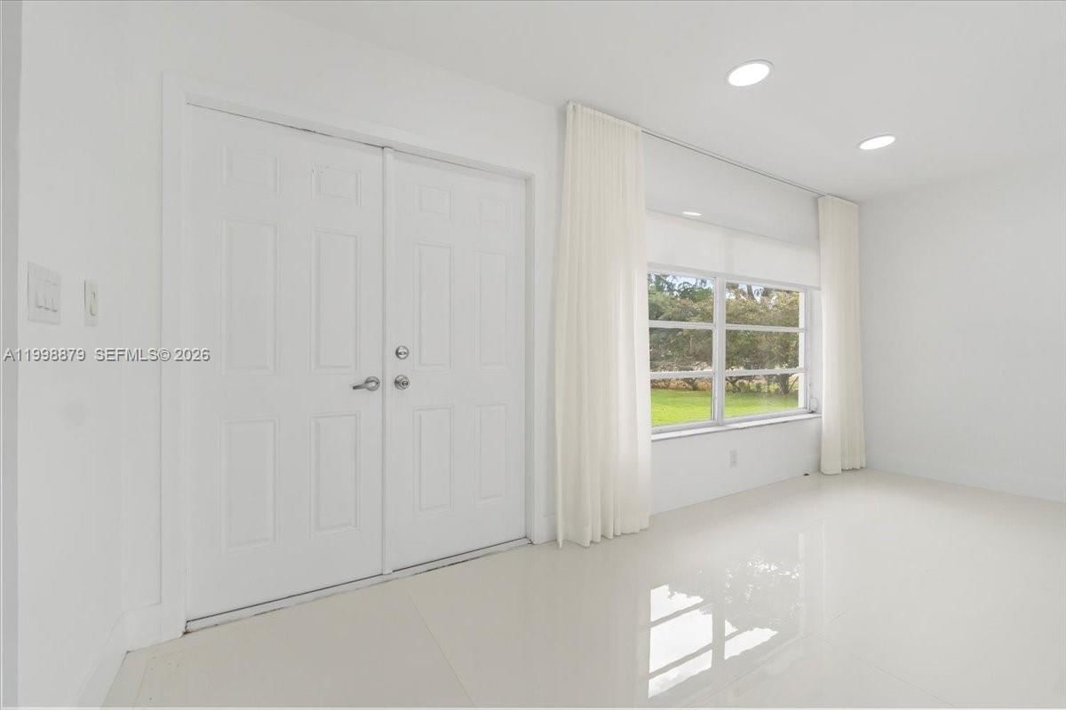 Real estate property located at 1910 36th St, Broward, Royal Palm Acres Third Se, Oakland Park, FL