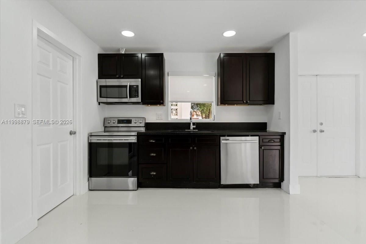 Real estate property located at 1910 36th St, Broward, Royal Palm Acres Third Se, Oakland Park, FL