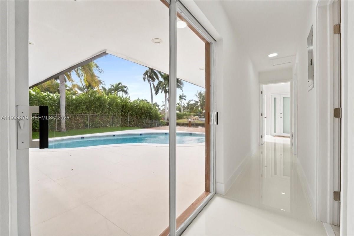 Real estate property located at 1910 36th St, Broward, Royal Palm Acres Third Se, Oakland Park, FL