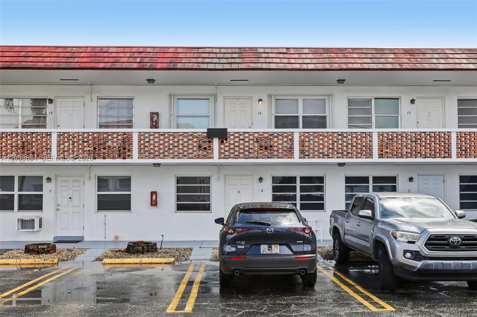 Real estate property located at 22 3rd Ter #18, Broward, Ronola Apts Condo, Dania Beach, FL
