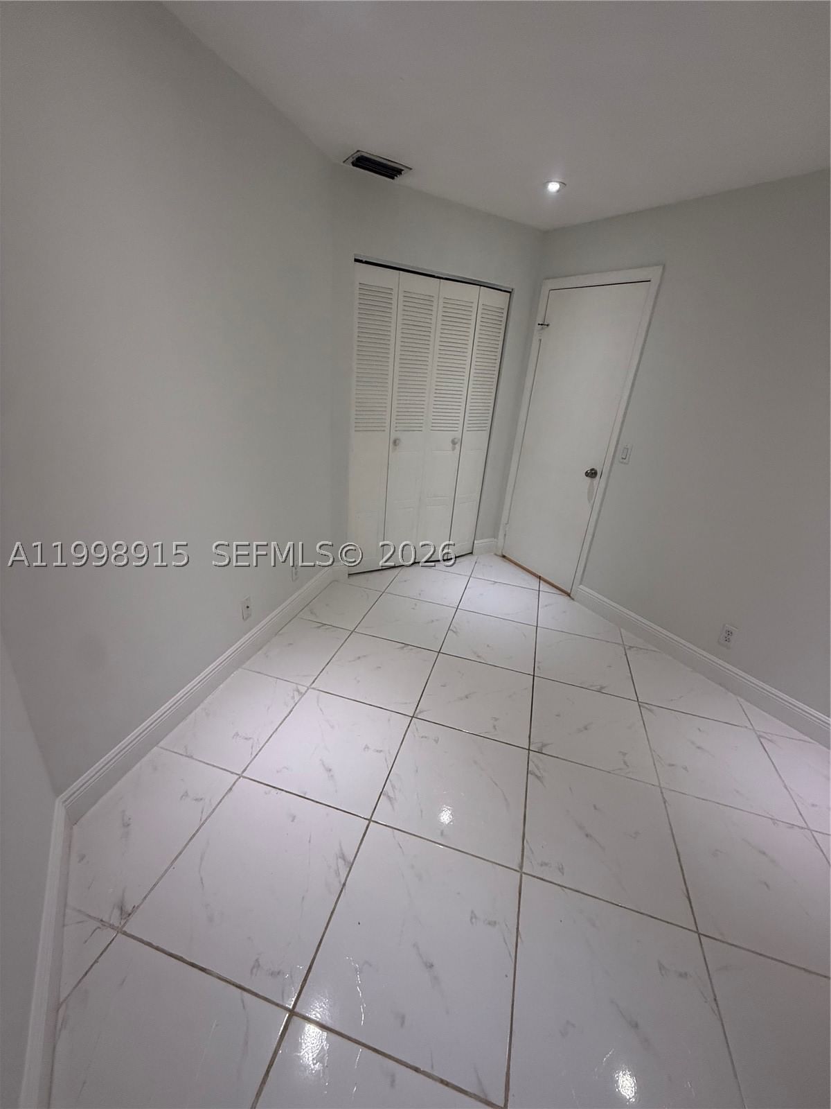 Real estate property located at 17268 60th Ct, Miami-dade, Villa Homes At The Moors, Hialeah, FL