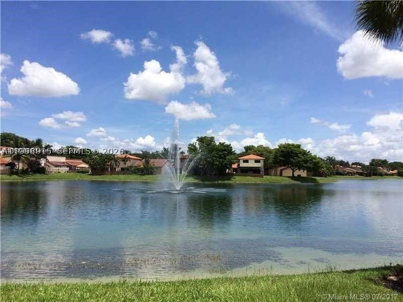 Real estate property located at 17268 60th Ct, Miami-dade, Villa Homes At The Moors, Hialeah, FL
