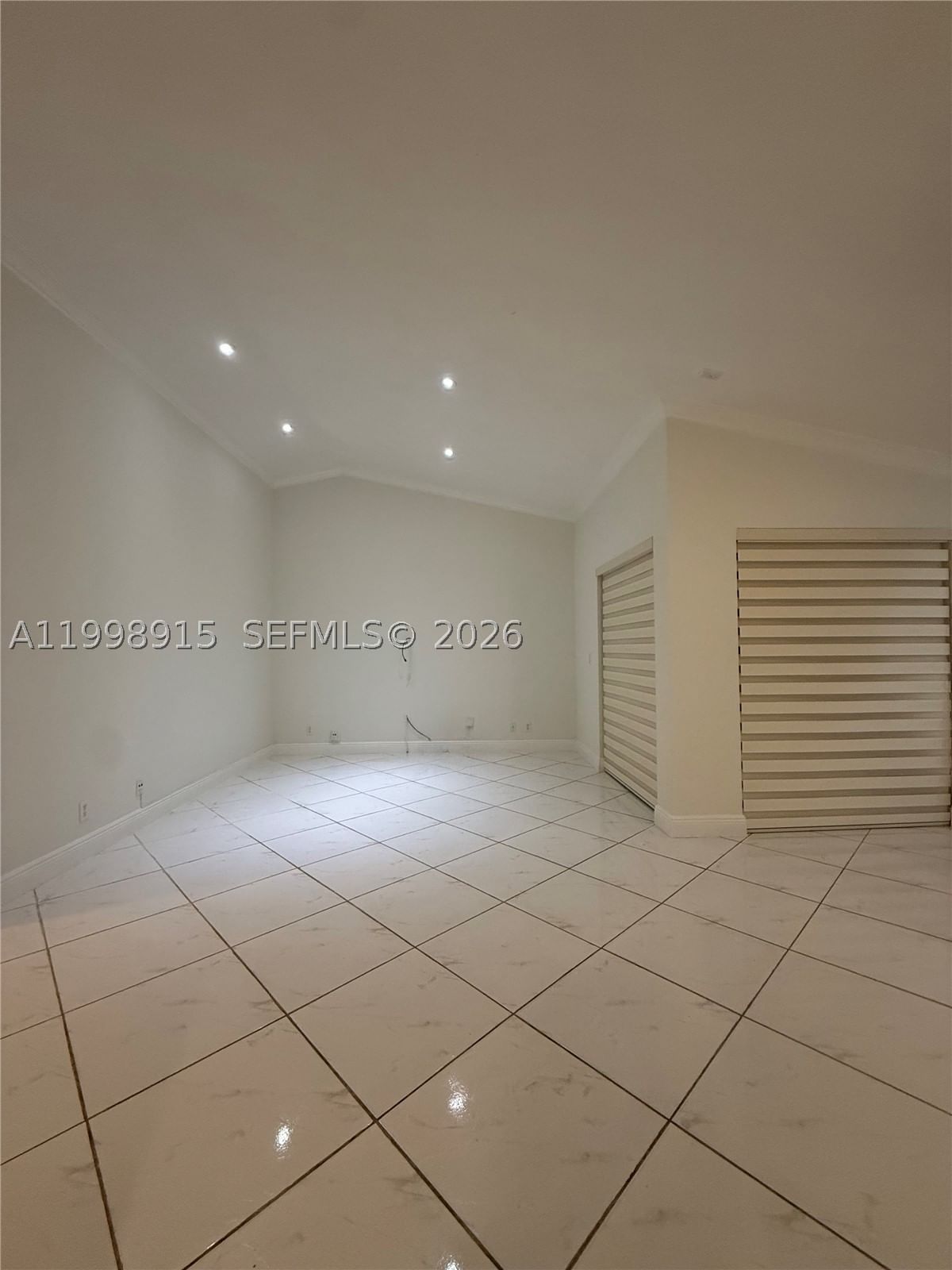 Real estate property located at 17268 60th Ct, Miami-dade, Villa Homes At The Moors, Hialeah, FL