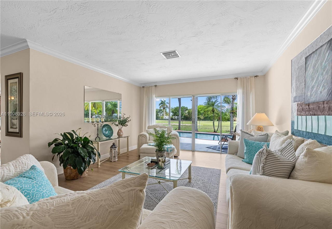 Real estate property located at 10325 102nd Ct, Miami-dade, Kendale South Sec 2 Part, Miami, FL
