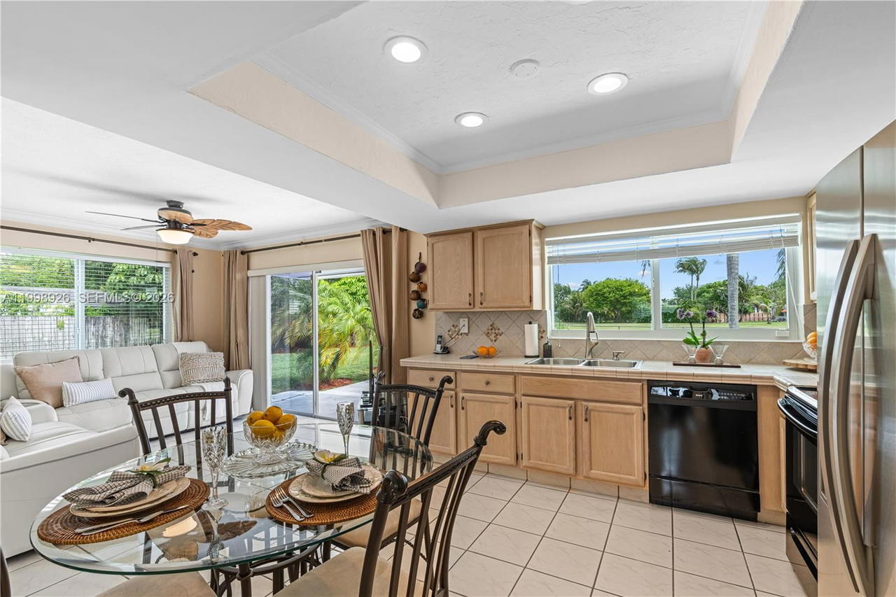 Real estate property located at 10325 102nd Ct, Miami-dade, Kendale South Sec 2 Part, Miami, FL