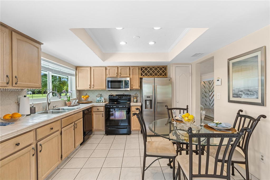Real estate property located at 10325 102nd Ct, Miami-dade, Kendale South Sec 2 Part, Miami, FL