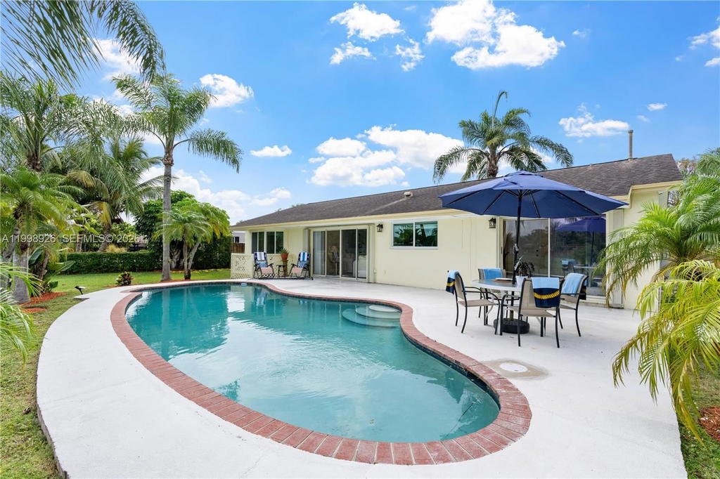 Real estate property located at 10325 102nd Ct, Miami-dade, Kendale South Sec 2 Part, Miami, FL