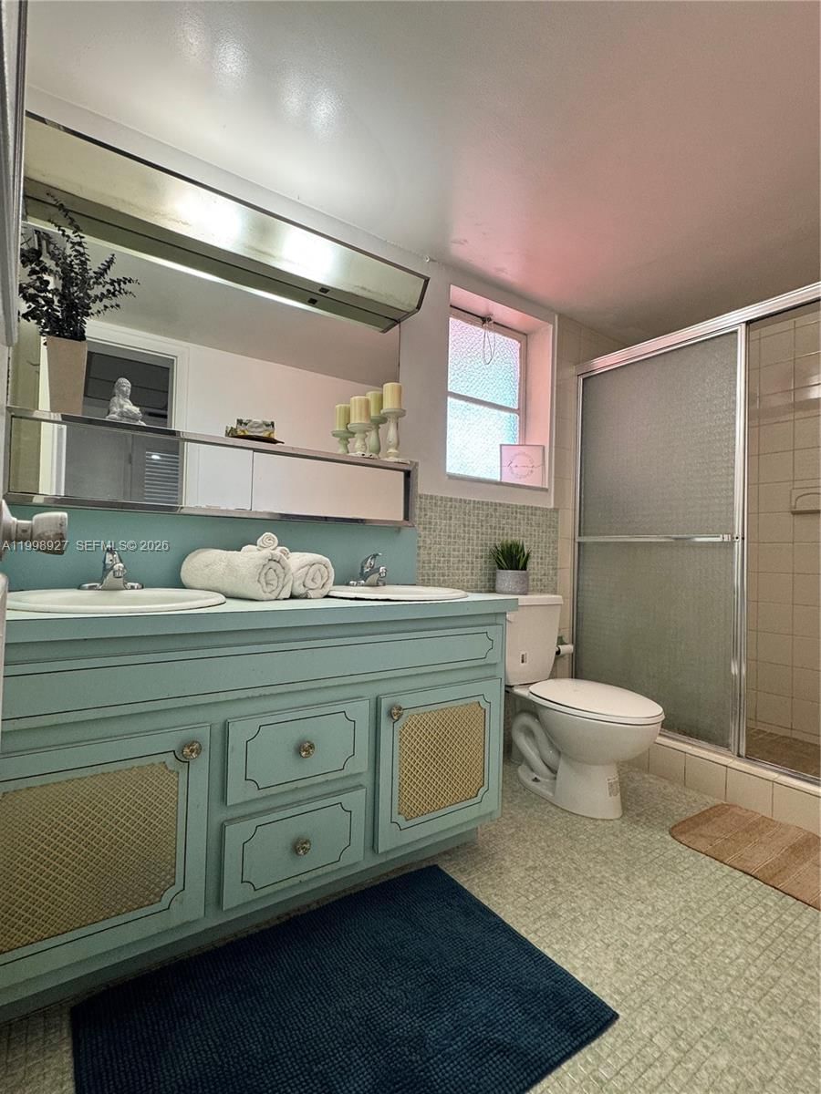 Real estate property located at 18707 14th Ave #733, Miami-dade, Eighth Moorings Condo, Miami, FL