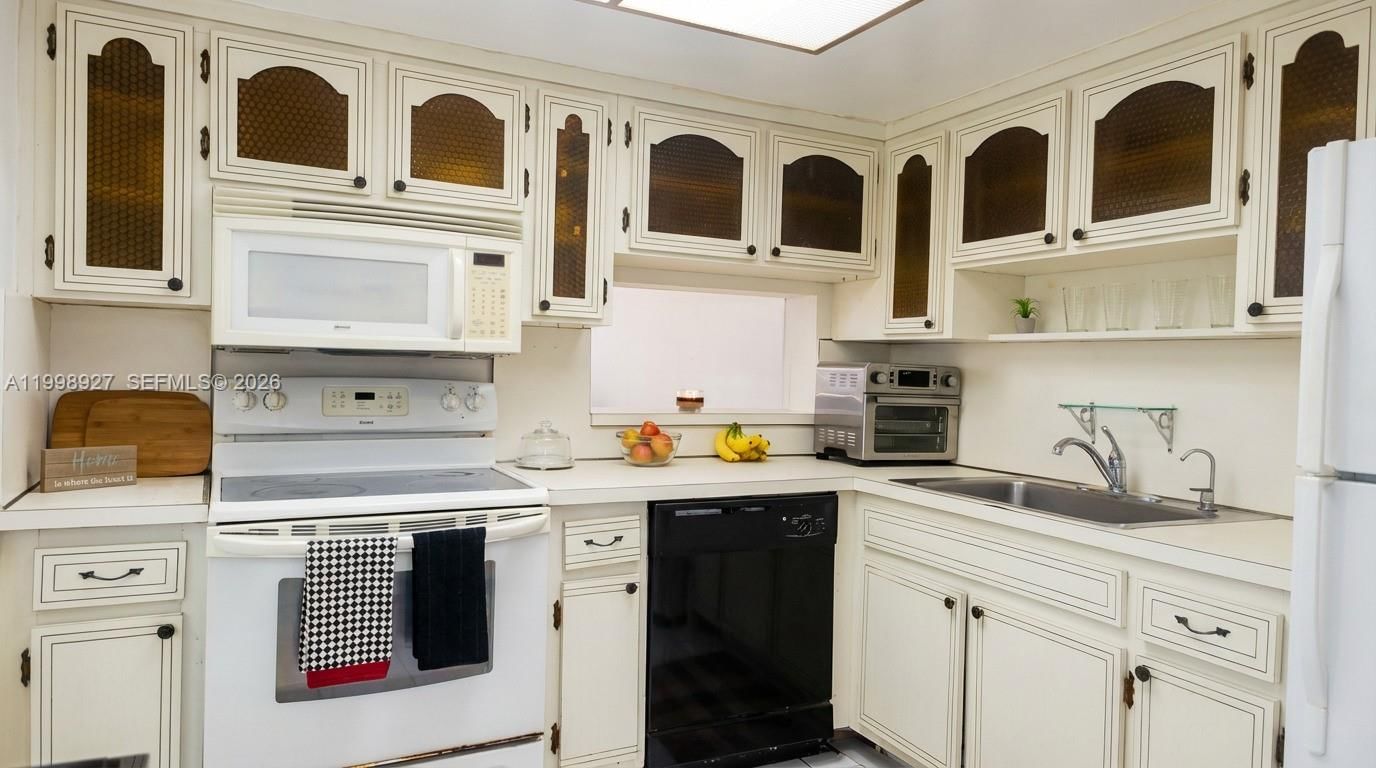 Real estate property located at 18707 14th Ave #733, Miami-dade, Eighth Moorings Condo, Miami, FL