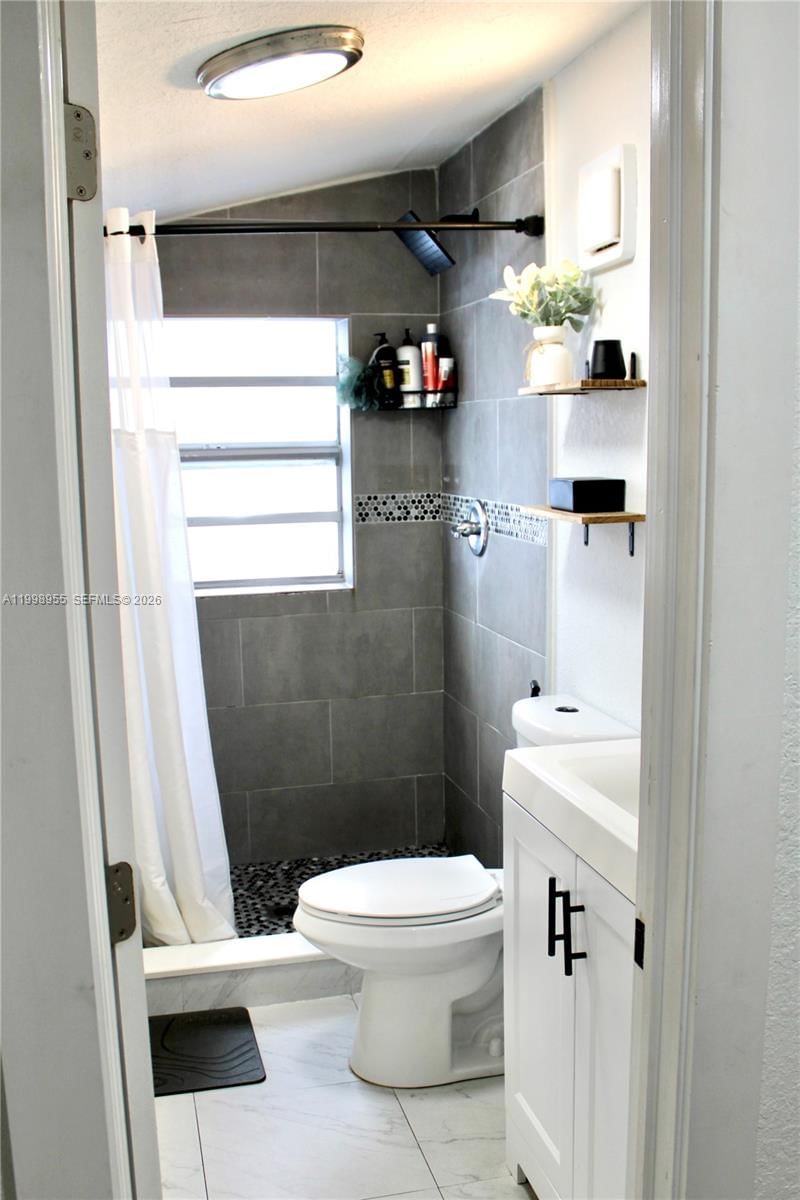 Real estate property located at 17710 102nd Ave, Miami-dade, Perrine Sub, Miami, FL